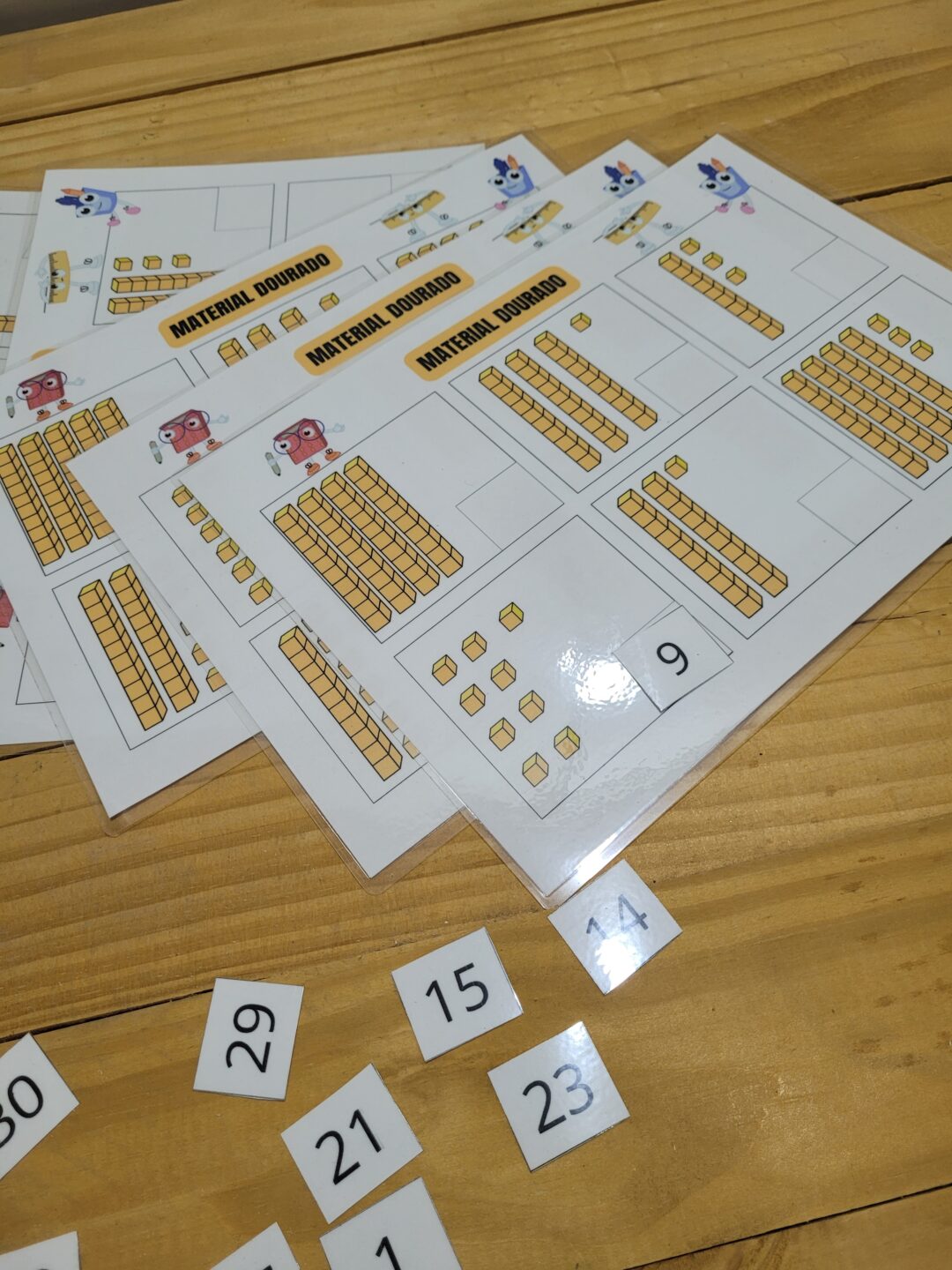 SISTEMA DE NUMERAÇÃO DECIMAL: PRANCHA MATERIAL DOURADO