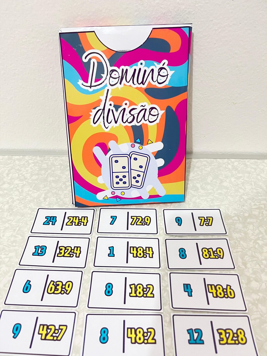 DOMINÓ: DIVISÃO