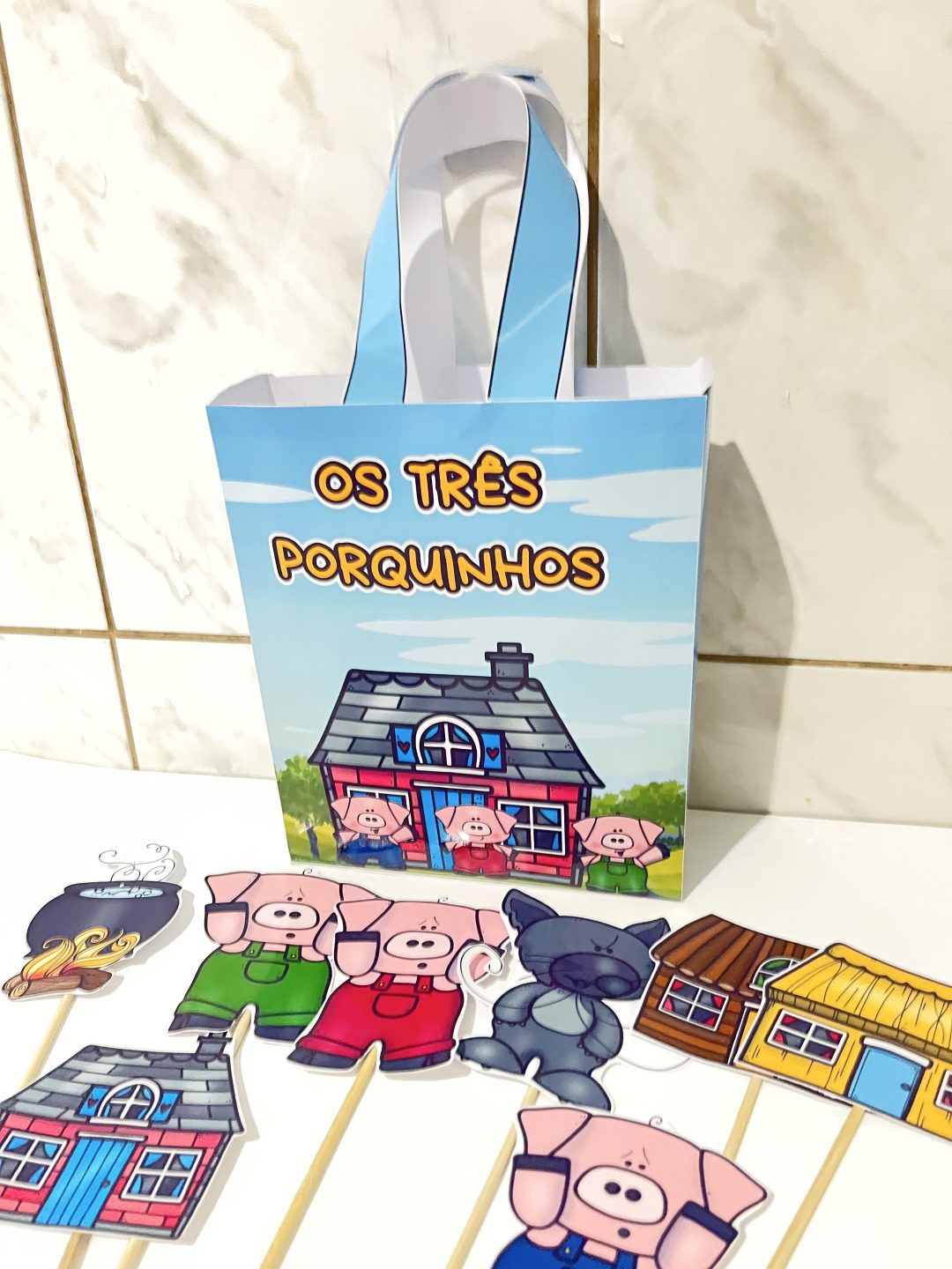 SACOLA TEATRAL: OS 3 PORQUINHOS