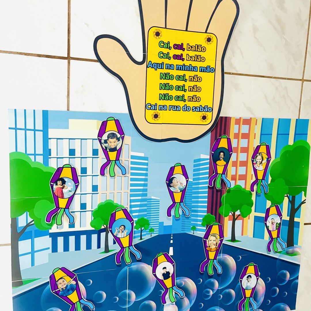 PAINEL / DECORAÇÃO: FESTA JUNINA - CAI CAI BALÃO