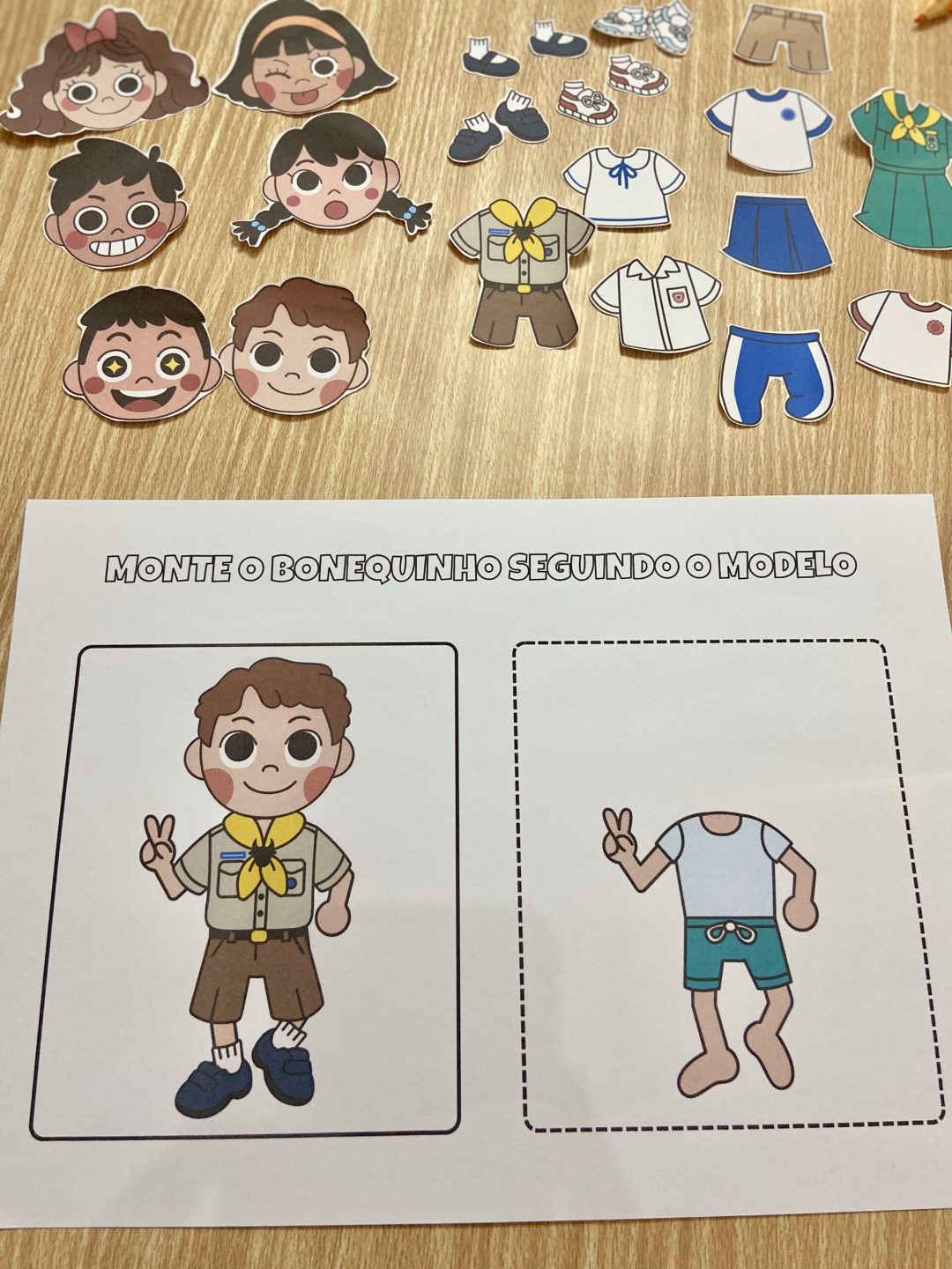 PAPER DOLL: MONTANDO BONEQUINHOS / MONTANDO BONEQUINHAS - Imagem 3