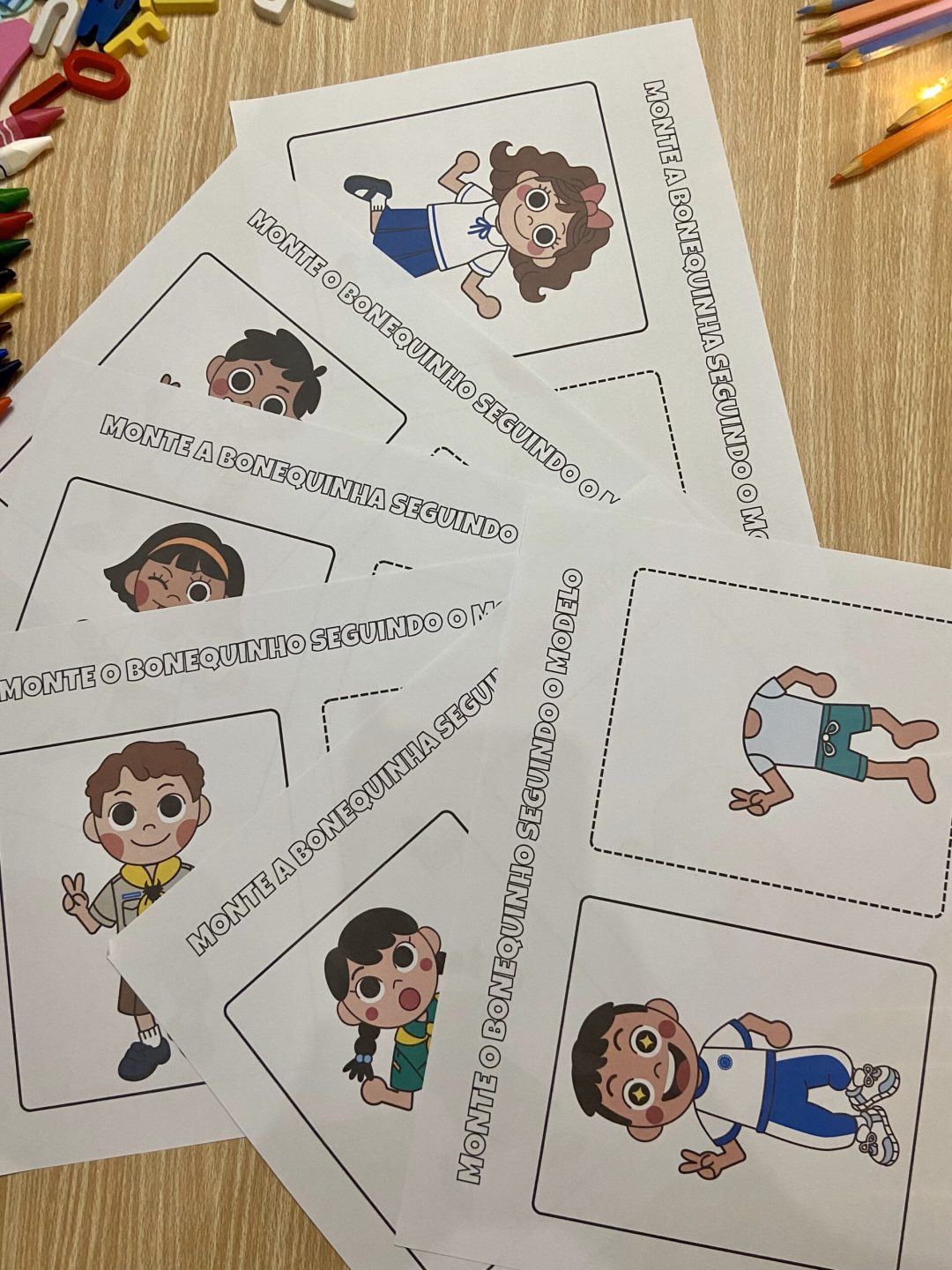 PAPER DOLL: MONTANDO BONEQUINHOS / MONTANDO BONEQUINHAS
