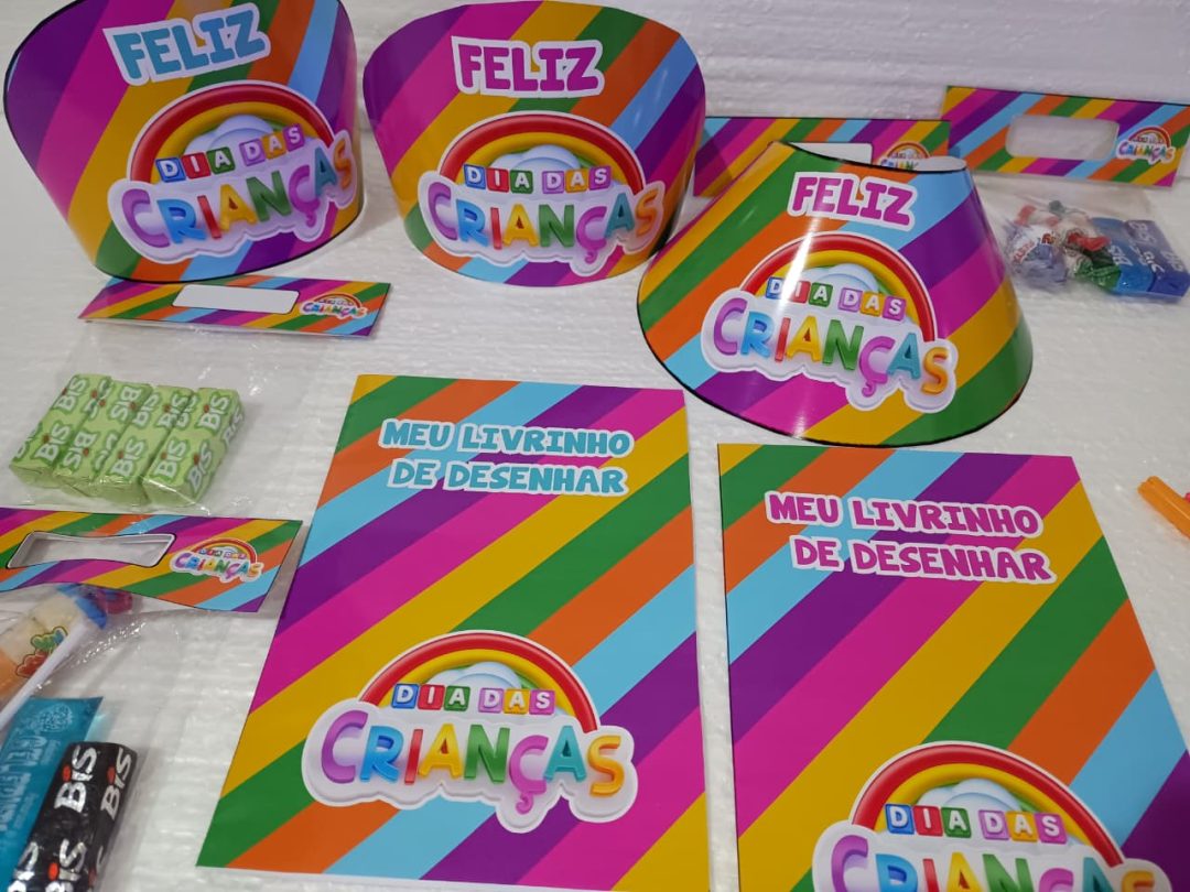KIT DIA DAS CRIANÇAS: LEMBRANCINHAS + VISEIRA / COROA
